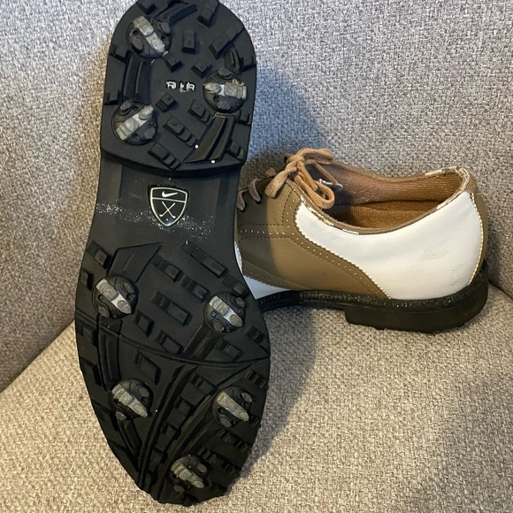 NIKE- Air Bella Last Women's Air Comfort Golf Shoes size 7 - Picture 4 of 7